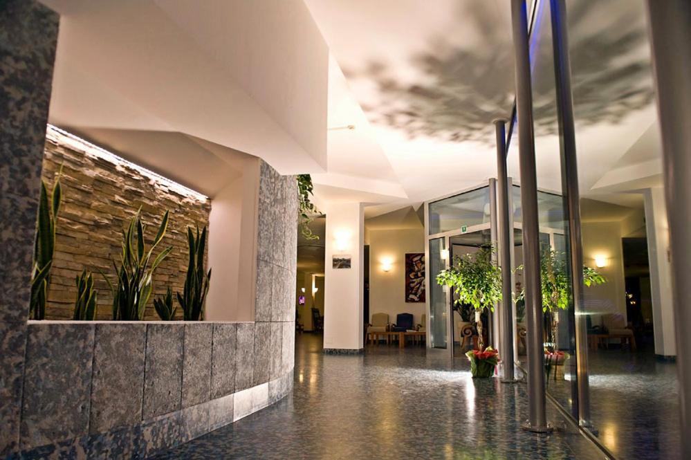 Hotel Leuco' Мартинсикуро Екстериор снимка