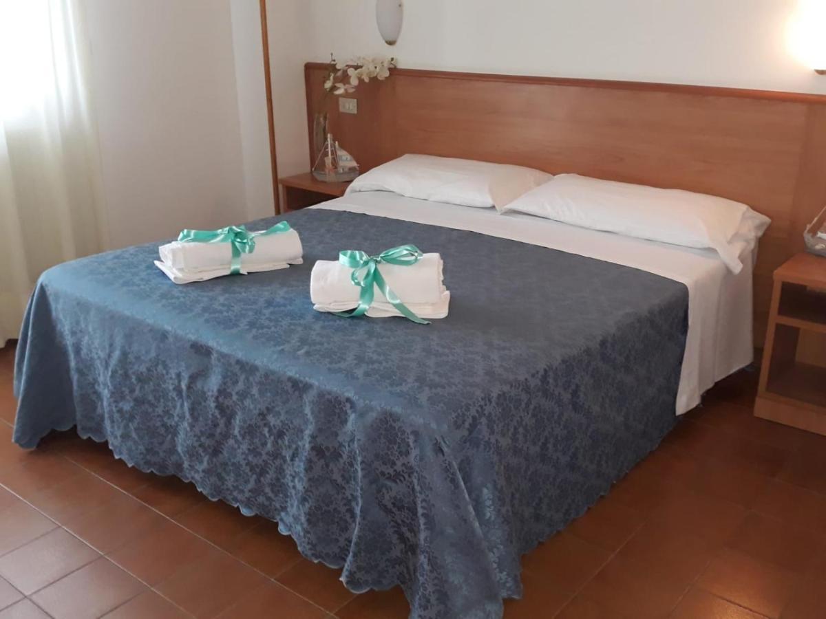 Hotel Leuco' Мартинсикуро Екстериор снимка