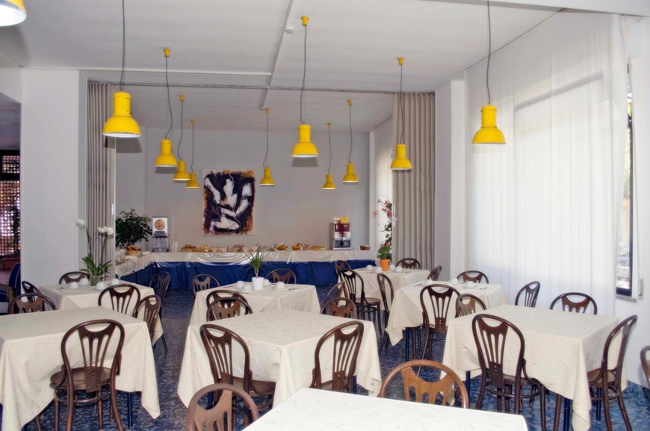 Hotel Leuco' Мартинсикуро Екстериор снимка